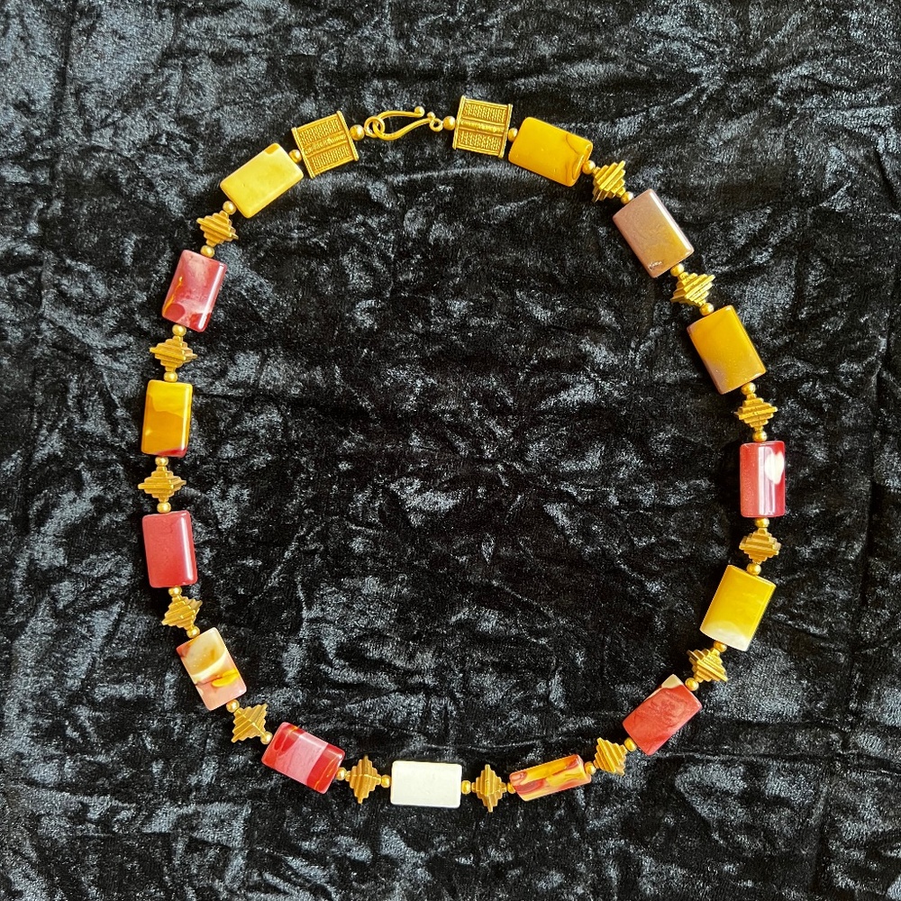 Metropolitan Museum of Art African Collection Necklace
